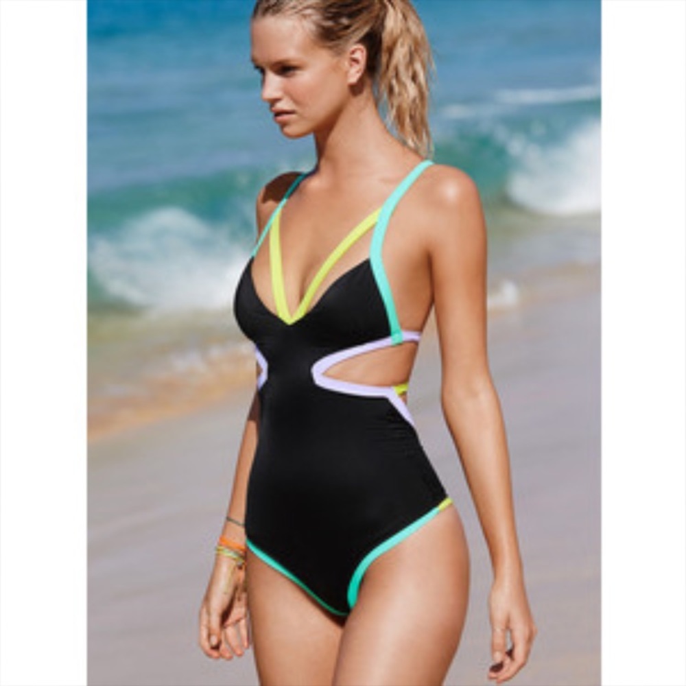 Victoria's Secret Cheeky One piece Swimsuit M